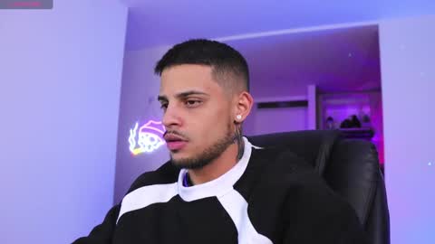 Snapshot of rausch77 chatting on December 2024 07:10:01 AM rausch77 online show from December 2024 07:10:01 AM