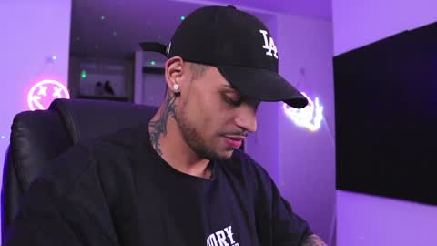 Snapshot of rausch77 chatting on January 2025 09:35:01 AM rausch77 online show from January 2025 09:35:01 AM