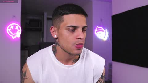 Snapshot of rausch77 chatting on February 2025 06:12:01 AM rausch77 online show from February 2025 06:12:01 AM