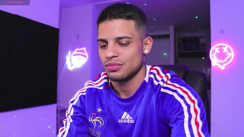 Snapshot of rausch77 chatting on February 2025 08:06:02 AM rausch77 online show from February 2025 08:06:02 AM