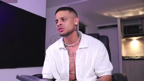 Snapshot of rausch77 chatting on March 2025 06:04:01 AM rausch77 online show from March 2025 06:04:01 AM