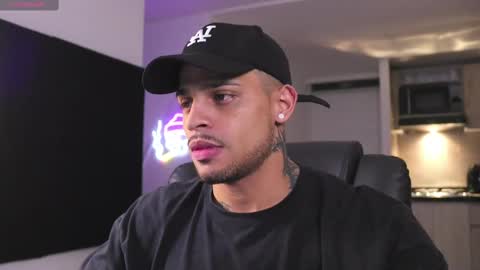 Snapshot of rausch77 chatting on March 2025 09:05:02 AM rausch77 online show from March 2025 09:05:02 AM