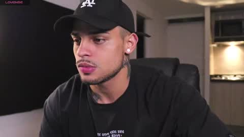 Snapshot of rausch77 chatting on March 2025 09:39:02 AM rausch77 online show from March 2025 09:39:02 AM