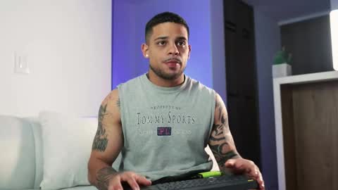 Snapshot of rausch77 chatting on September 2025 07:08:01 AM rausch77 online show from September 2025 07:08:01 AM