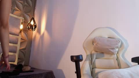   online show from September 2025 11:03:01 AM