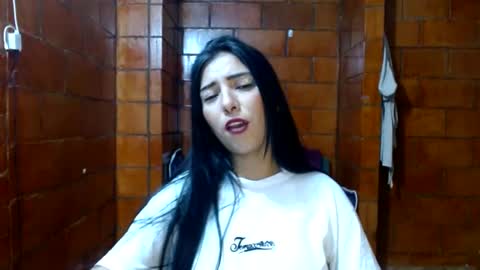 Snapshot of raven__purple chatting on January 2025 01:58:02 AM raven__purple online show from January 2025 01:58:02 AM