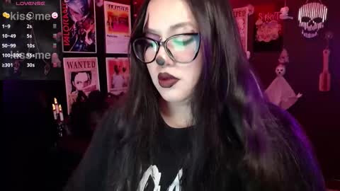 Raven online show from October 2025 06:50:02 PM