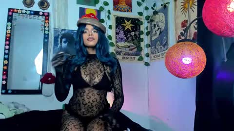 raven  online show from December 2025 11:53:01 PM