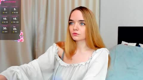 Snapshot of raven_radiantt chatting on September 2025 12:19:01 PM Janet online show from September 2025 12:19:01 PM