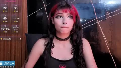 Snapshot of raven_rox_ chatting on April 2026 07:08:02 PM raven_rox_ online show from April 2026 07:08:02 PM