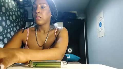 Snapshot of ravenbby chatting on March 2026 04:22:02 PM ravenbby online show from March 2026 04:22:02 PM
