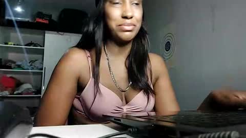 Snapshot of ravenbby chatting on April 2026 02:33:02 AM ravenbby online show from April 2026 02:33:02 AM
