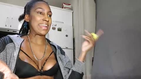 Snapshot of ravenbby chatting on April 2026 08:34:02 PM ravenbby online show from April 2026 08:34:02 PM