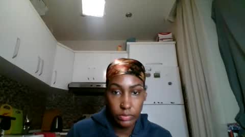 Snapshot of ravenbby chatting on April 2026 10:22:01 PM ravenbby online show from April 2026 10:22:01 PM
