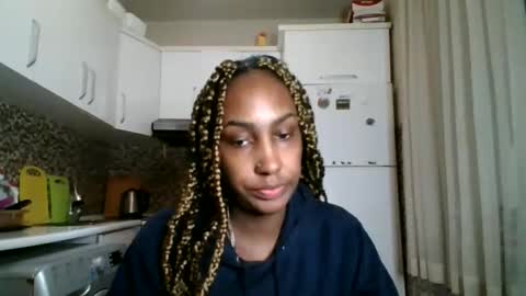 Snapshot of ravenbby chatting on May 2026 08:28:01 PM ravenbby online show from May 2026 08:28:01 PM