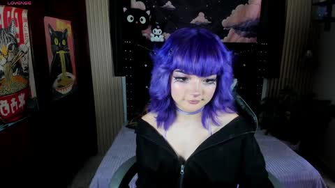 ravencollen online show from April 2026 09:15:02 PM