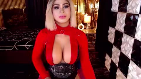 Snapshot of ravenmystiquex chatting on April 2026 05:07:01 PM ravenmystiquex online show from April 2026 05:07:01 PM