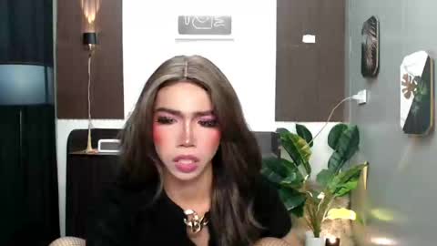 ravennaxx online show from February 2025 04:40:02 PM