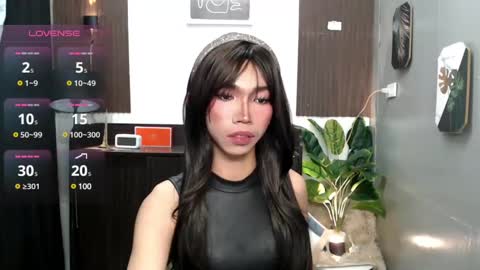 ravennaxx online show from February 2025 06:20:01 PM