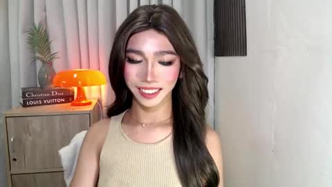 ravennaxx online show from October 2025 02:51:02 PM