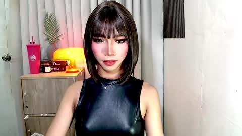 ravennaxx online show from November 2025 03:58:01 PM