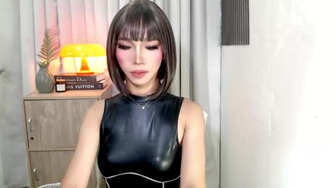 ravennaxx online show from November 2025 04:22:02 PM