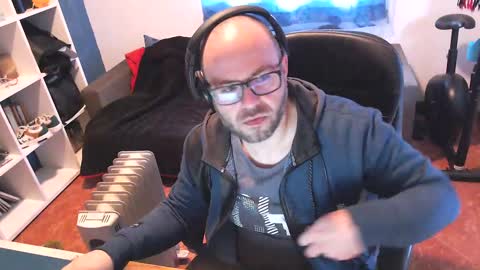 ravingr3d3 online show from March 2025 08:57:01 AM