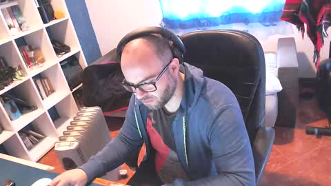 ravingr3d3 online show from March 2025 09:14:02 AM