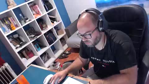 ravingr3d3 online show from September 2025 09:01:02 AM