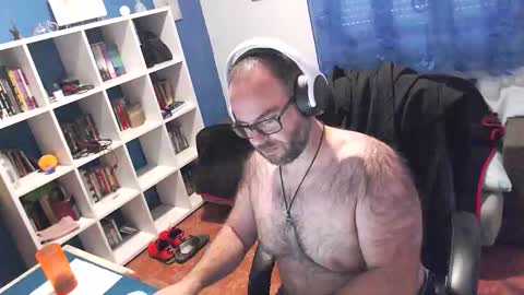 ravingr3d3 online show from November 2025 02:39:02 PM