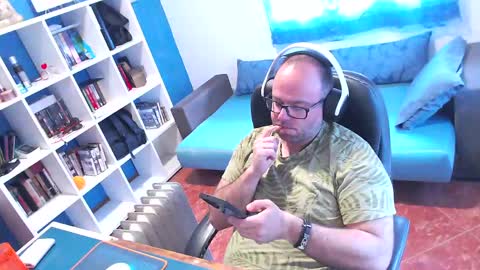 ravingr3d3 online show from April 2026 02:37:02 PM