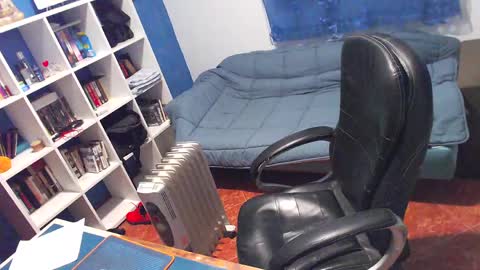 ravingr3d3 online show from April 2026 10:00:02 PM