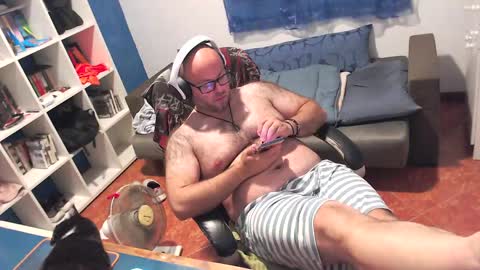 ravingr3d3 online show from May 2026 11:45:01 PM