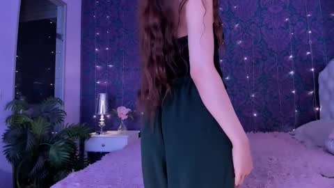 Snapshot of rawdare chatting on September 2025 07:03:01 PM Lillian online show from September 2025 07:03:01 PM