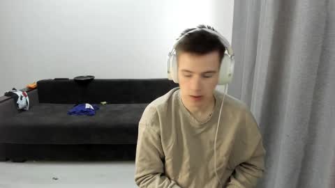 Snapshot of ray_hill chatting on April 2026 05:19:08 AM Ray online show from April 2026 05:19:08 AM