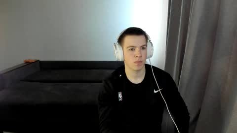 Snapshot of ray_hill chatting on April 2026 06:19:01 AM Ray online show from April 2026 06:19:01 AM