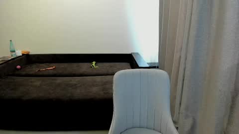 Snapshot of ray_hill chatting on April 2026 07:00:02 AM Ray online show from April 2026 07:00:02 AM