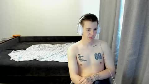 Snapshot of ray_hill chatting on April 2026 05:55:02 AM Ray online show from April 2026 05:55:02 AM