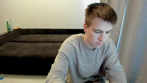 Snapshot of ray_hill chatting on April 2026 05:32:01 AM Ray online show from April 2026 05:32:01 AM