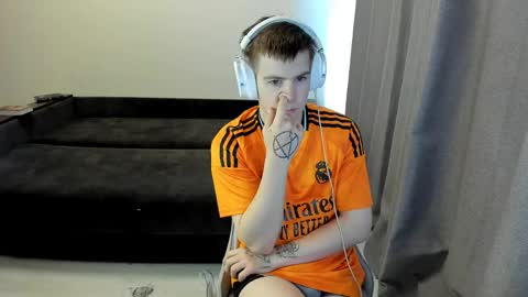 Snapshot of ray_hill chatting on April 2026 05:49:02 AM Ray online show from April 2026 05:49:02 AM