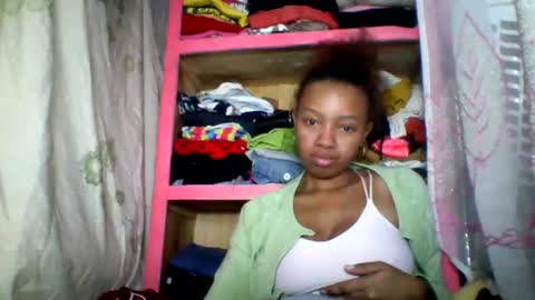 Snapshot of rayana_69 chatting on June 2026 04:05:02 PM rayana_69 online show from June 2026 04:05:02 PM