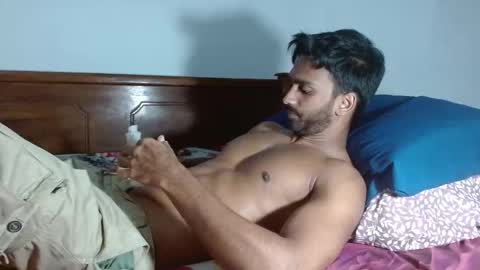 Snapshot of rayannzz chatting on November 2025 12:16:02 AM eyan online show from November 2025 12:16:02 AM