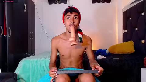 Rayn online show from December 2024 12:31:01 AM