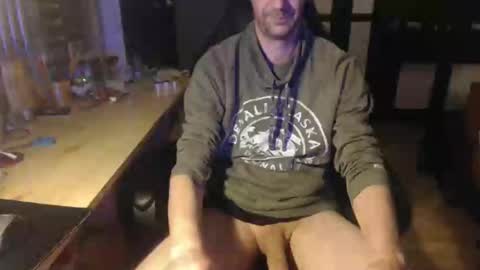 Snapshot of raymann8 chatting on February 2025 11:24:02 PM Ray online show from February 2025 11:24:02 PM