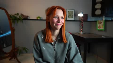 Snapshot of raymondevendelin chatting on April 2026 04:26:02 AM Mary online show from April 2026 04:26:02 AM