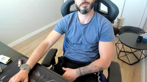 Snapshot of raysexparty chatting on April 2026 10:57:01 AM raysexparty online show from April 2026 10:57:01 AM