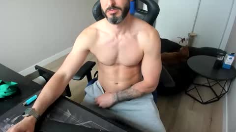 Snapshot of raysexparty chatting on April 2026 05:39:02 PM raysexparty online show from April 2026 05:39:02 PM