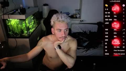 Snapshot of rayzel31 chatting on March 2026 12:49:02 AM Rayzel online show from March 2026 12:49:02 AM