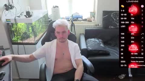 Snapshot of rayzel31 chatting on March 2026 01:06:01 PM Rayzel online show from March 2026 01:06:01 PM