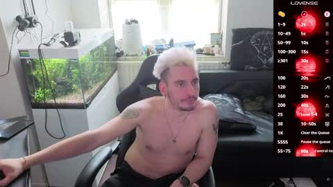 Snapshot of rayzel31 chatting on April 2026 01:41:01 PM Rayzel online show from April 2026 01:41:01 PM